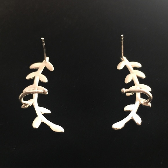 NWOT Vicenza Sterling Silver Vine Ear Climbers - Picture 4 of 8